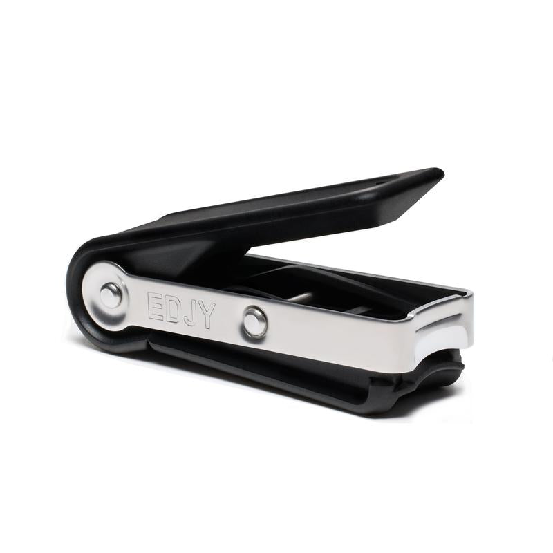The Fingernail Cutter