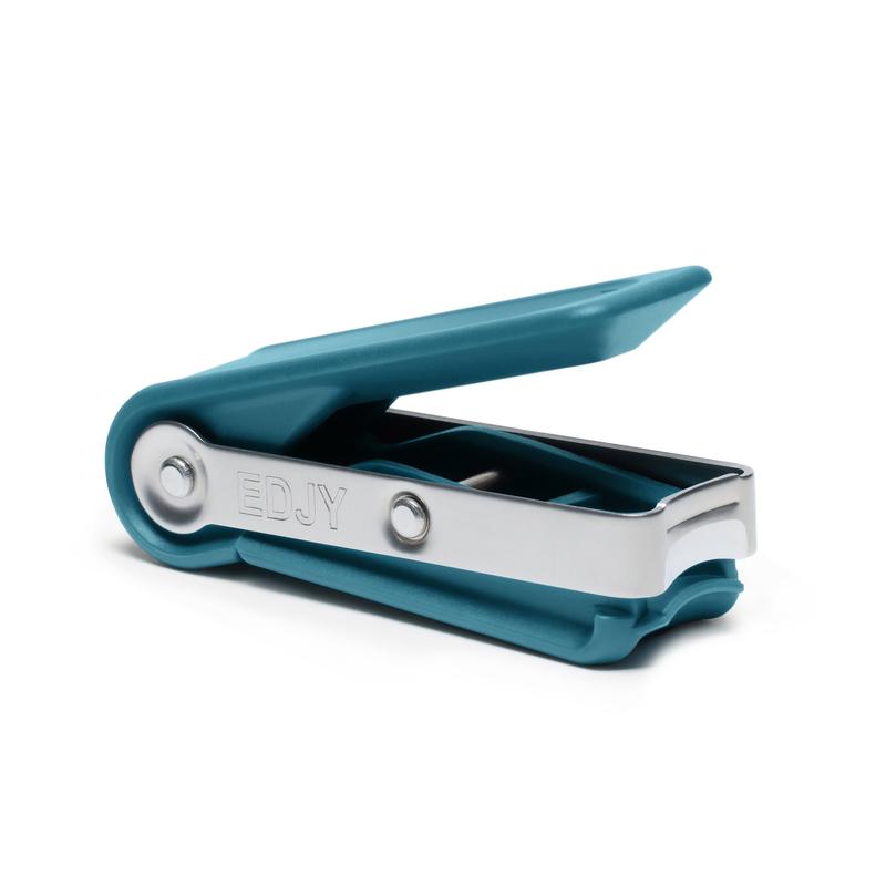 The Fingernail Cutter