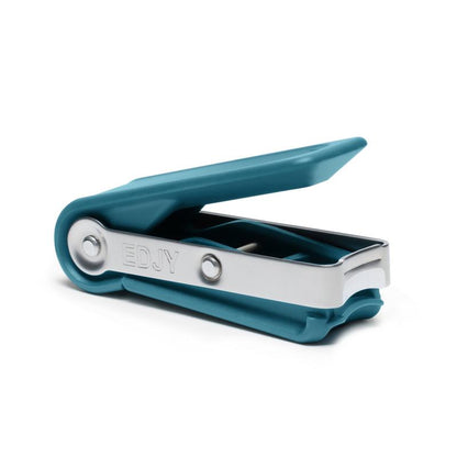 The Fingernail Cutter